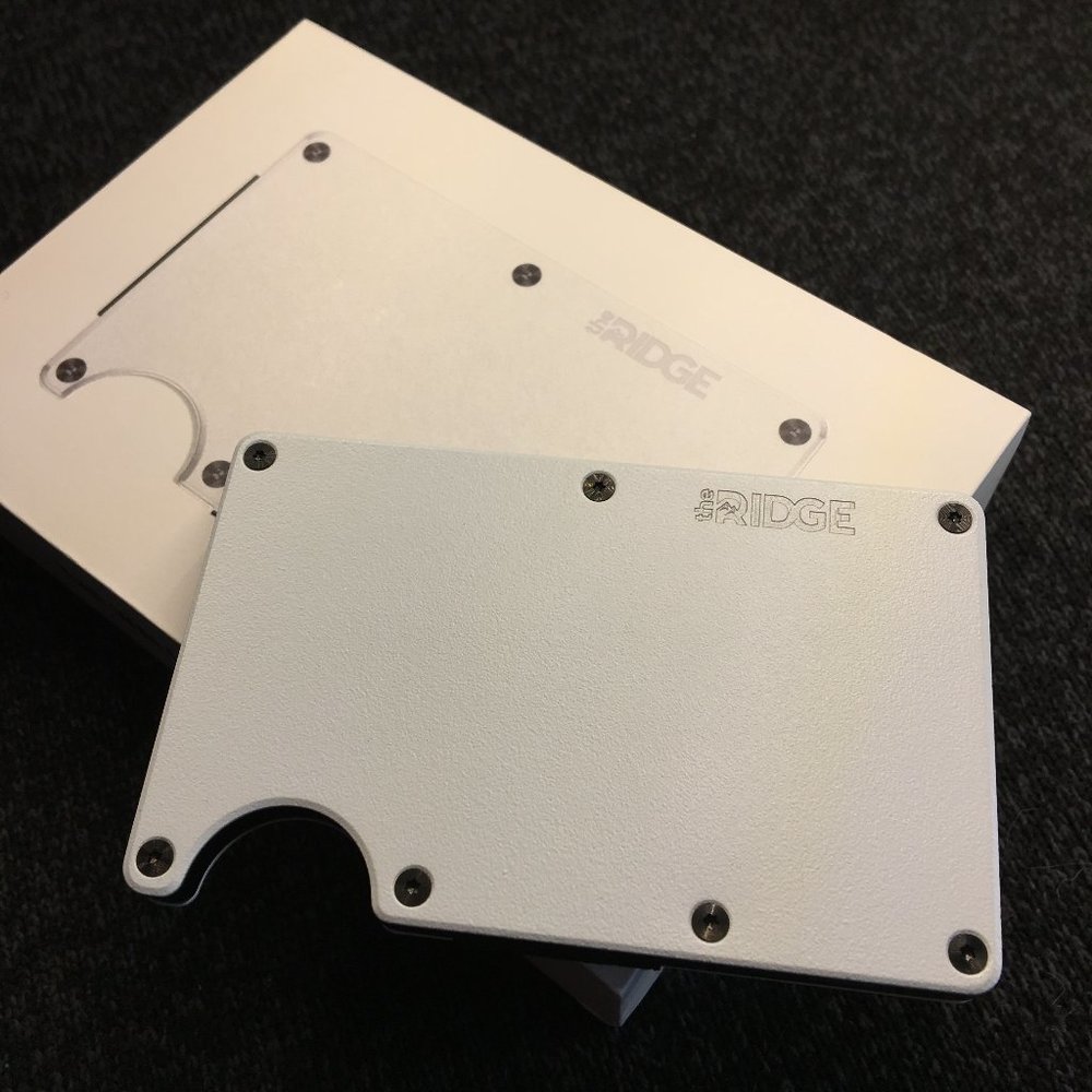 The Ridge Wallet W/ Cash Strap - Aluminum White